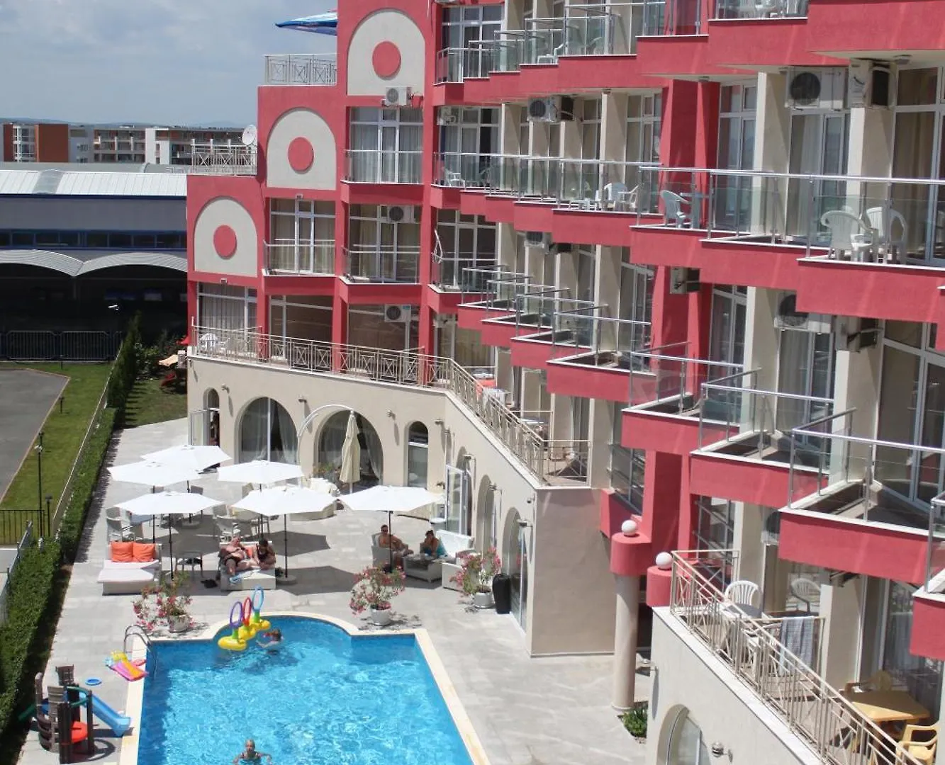 Rose Garden Omax Apartments Sunny Beach Hotel de apartamente