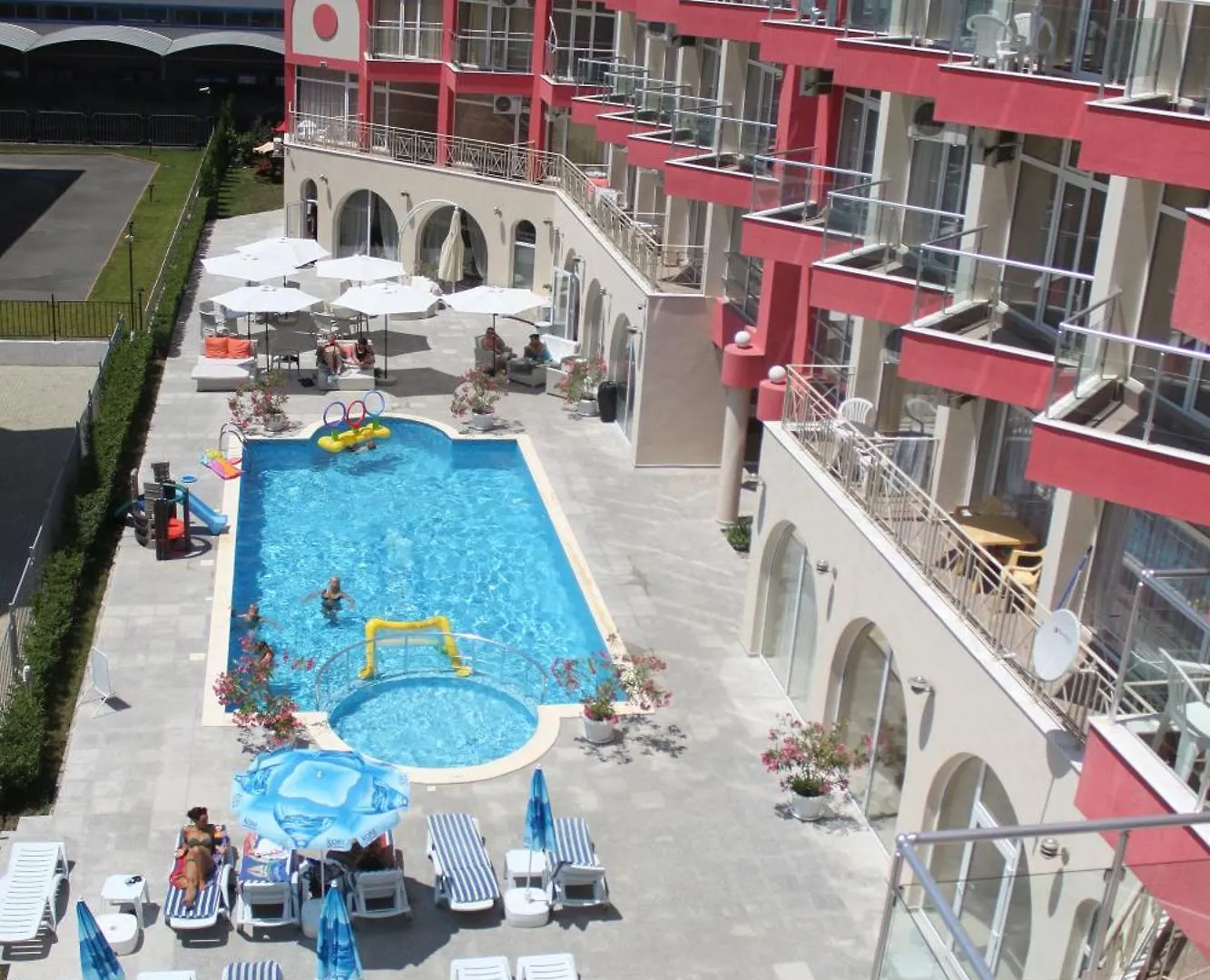 Rose Garden Omax Apartments Sunny Beach