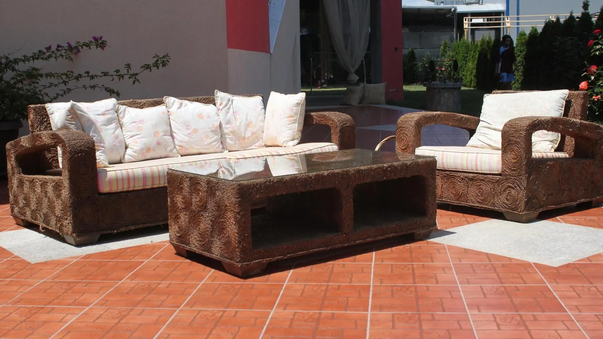Rose Garden Omax Apartments Sunny Beach Hotel de apartamente
