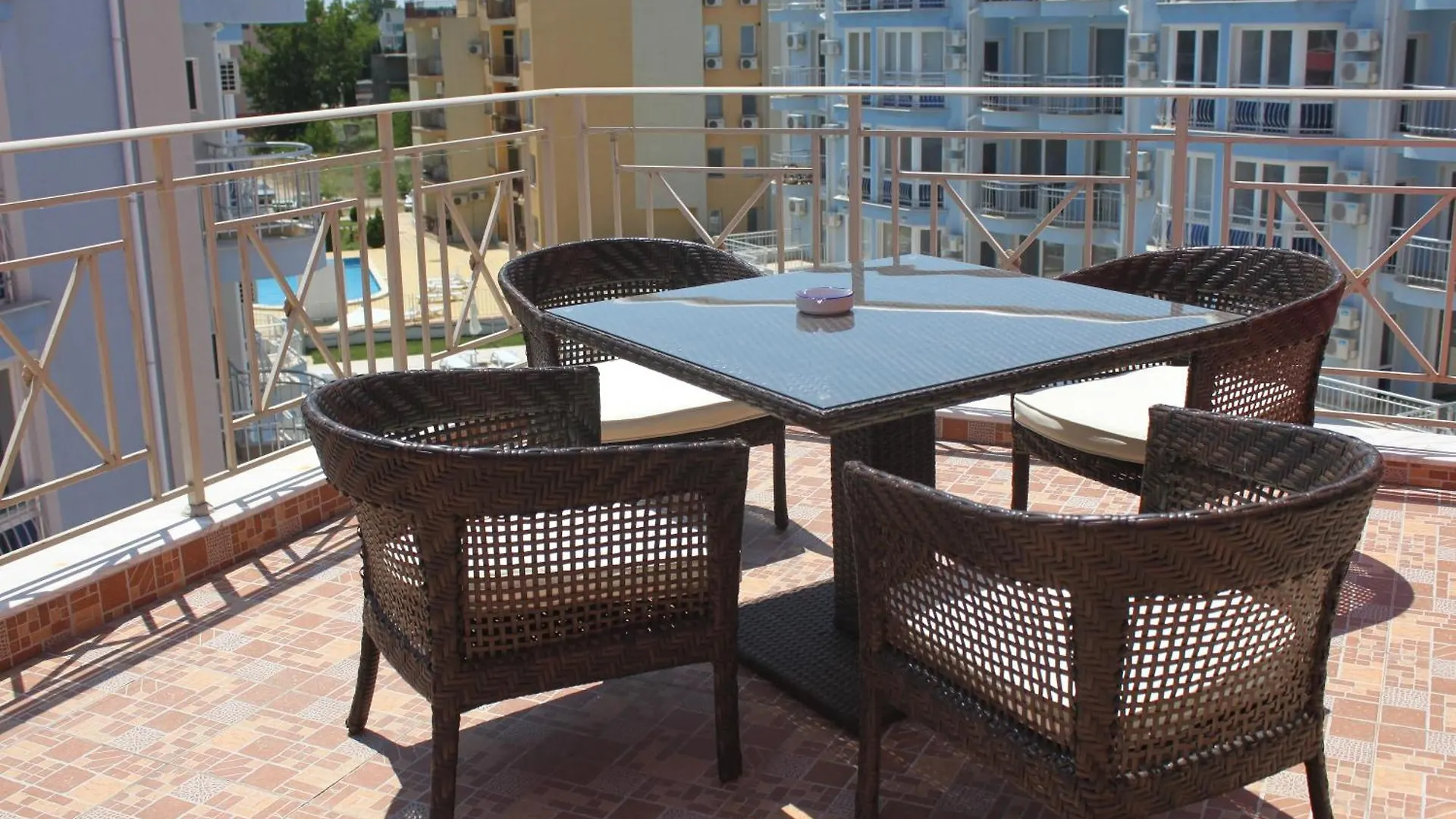Rose Garden Omax Apartments Sunny Beach Hotel de apartamente