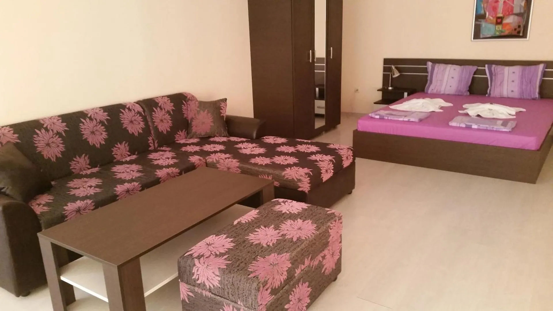 Rose Garden Omax Apartments Sunny Beach 3*,  Bulgaria