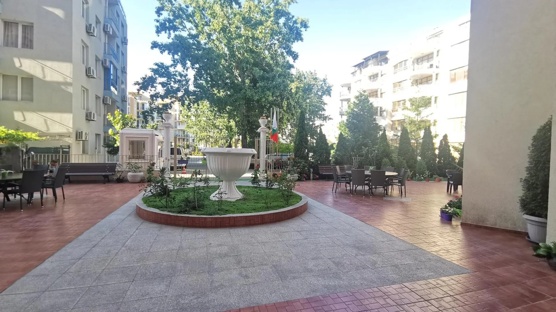 Rose Garden Omax Apartments Sunny Beach