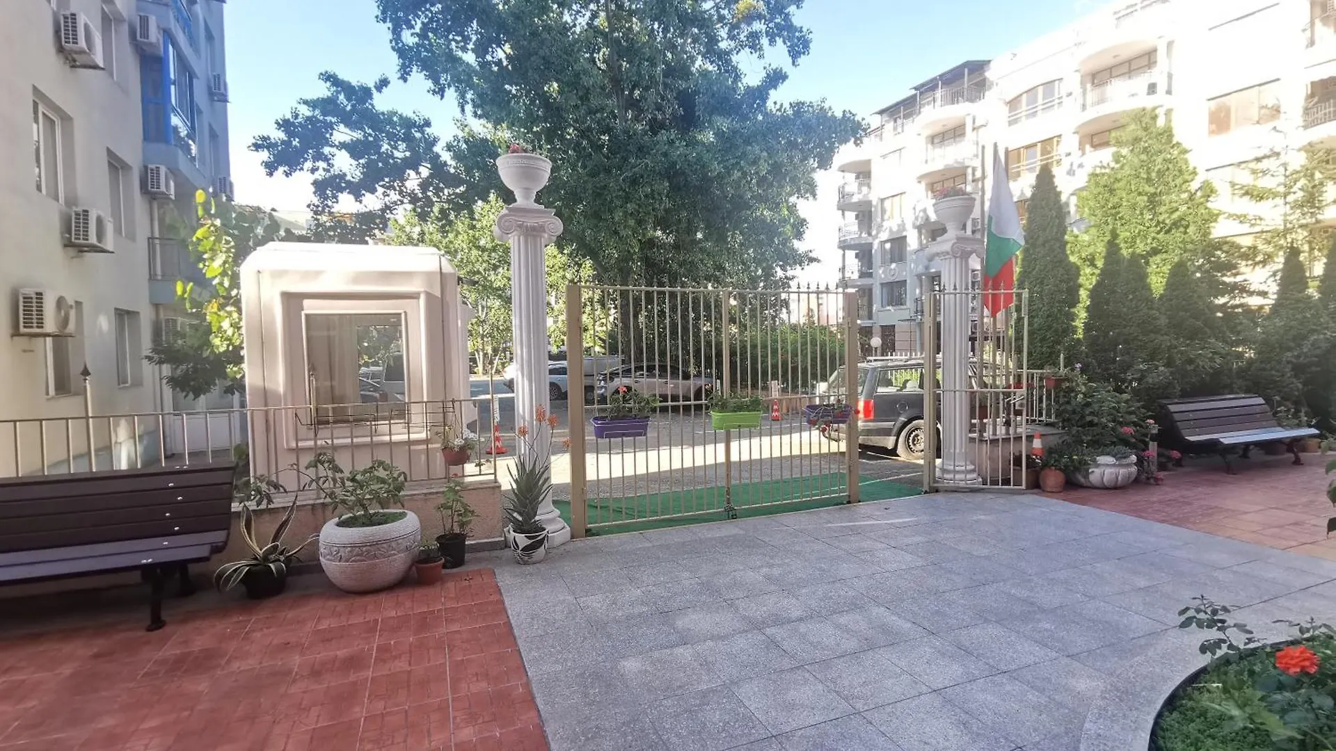 Rose Garden Omax Apartments Sunny Beach