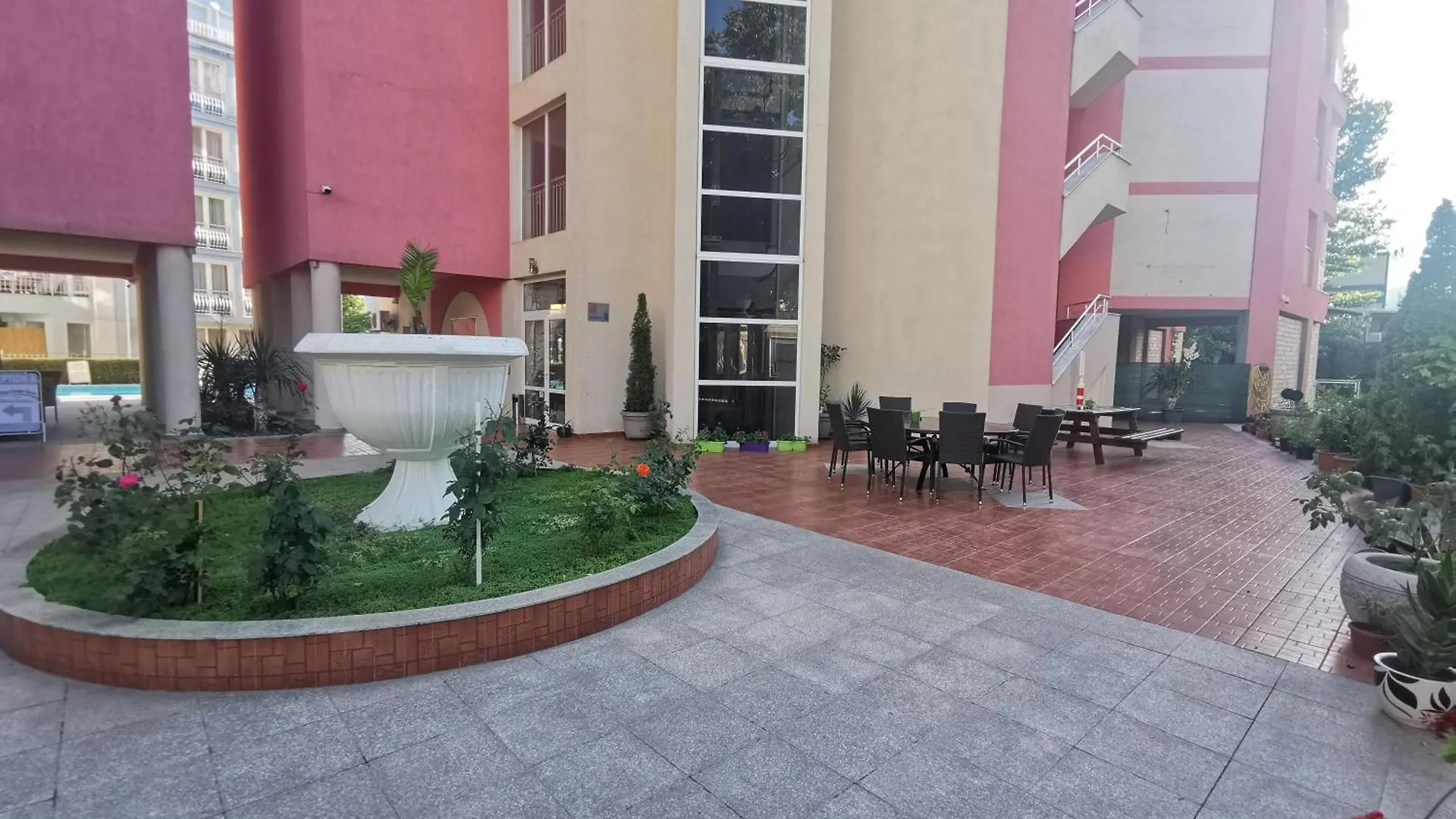 Rose Garden Omax Apartments Sunny Beach Bulgaria