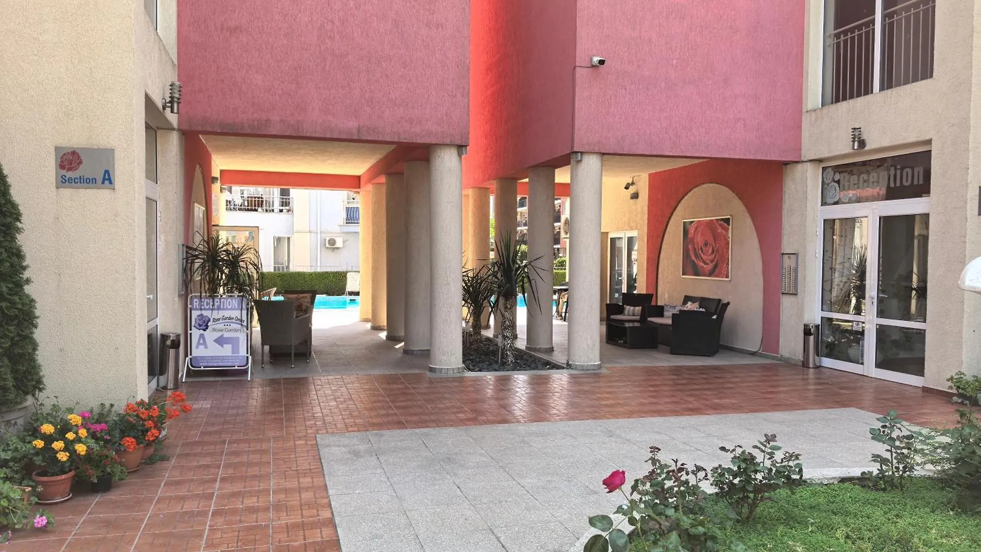 *** Aparthotel Rose Garden Omax Apartments Sluneční pobřeží Bulharsko