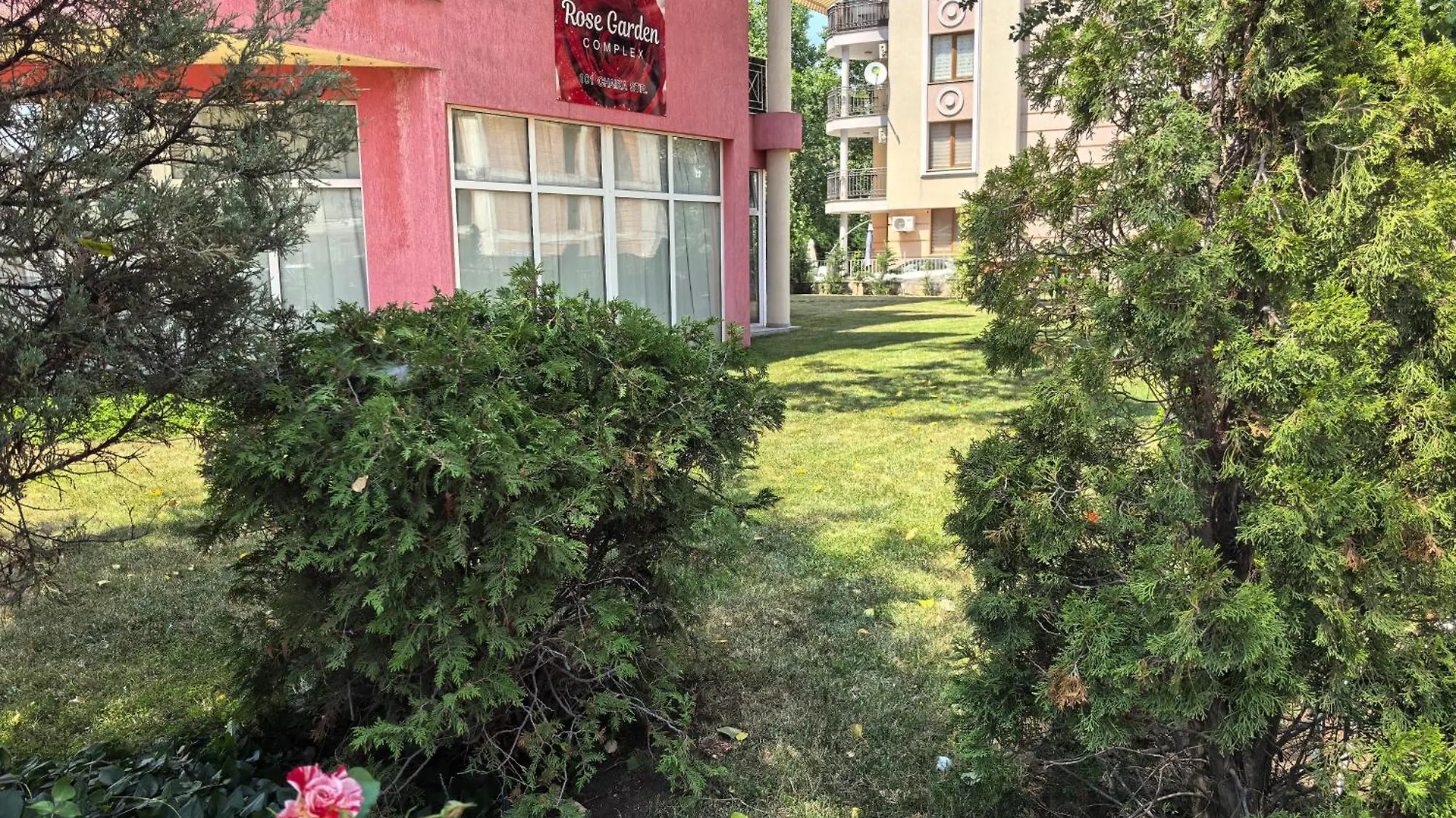 Rose Garden Omax Apartments Sunny Beach