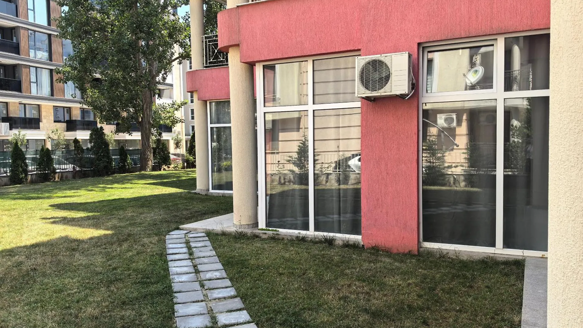 Rose Garden Omax Apartments Sluneční pobřeží Aparthotel