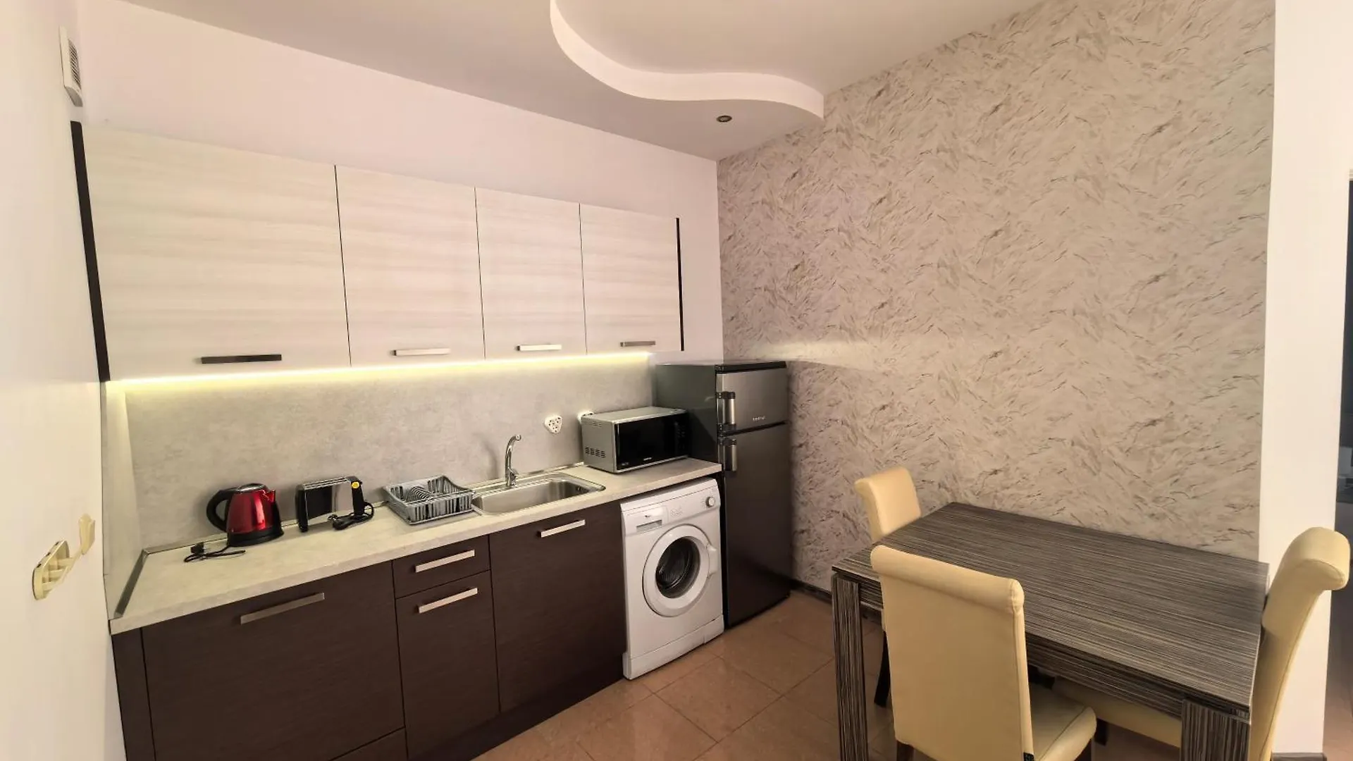 Rose Garden Omax Apartments Sunny Beach Hotel de apartamente