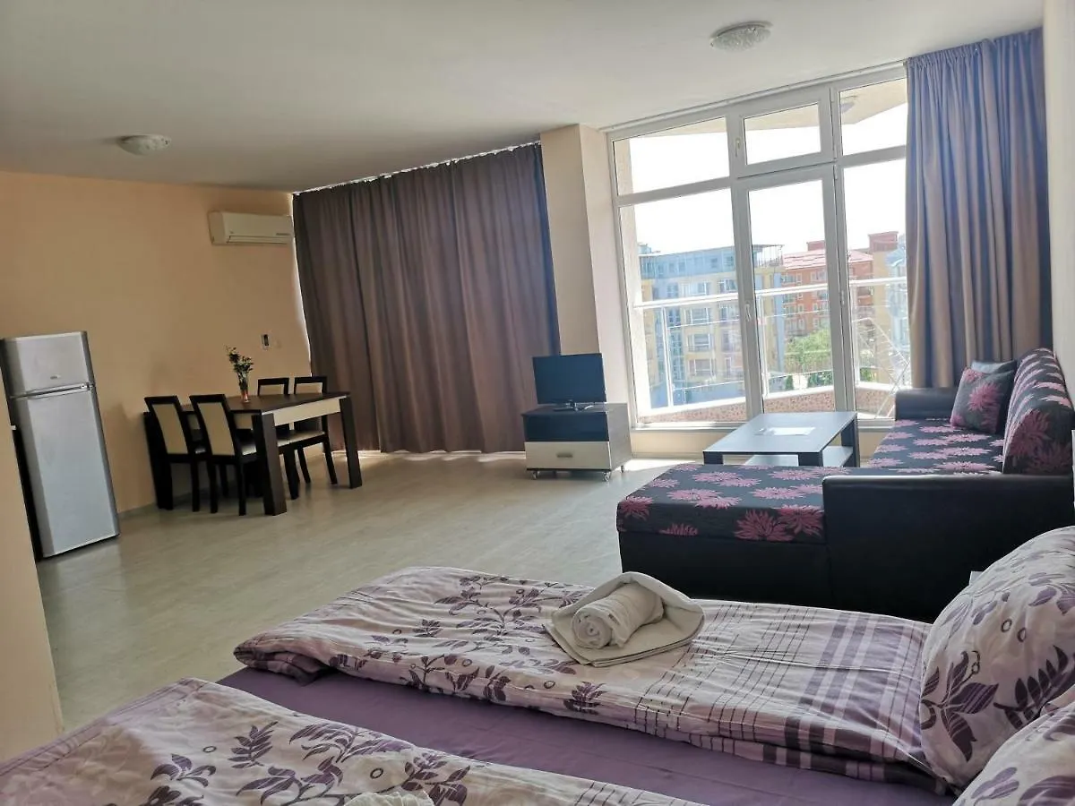 Rose Garden Omax Apartments Sunny Beach Hotel de apartamente