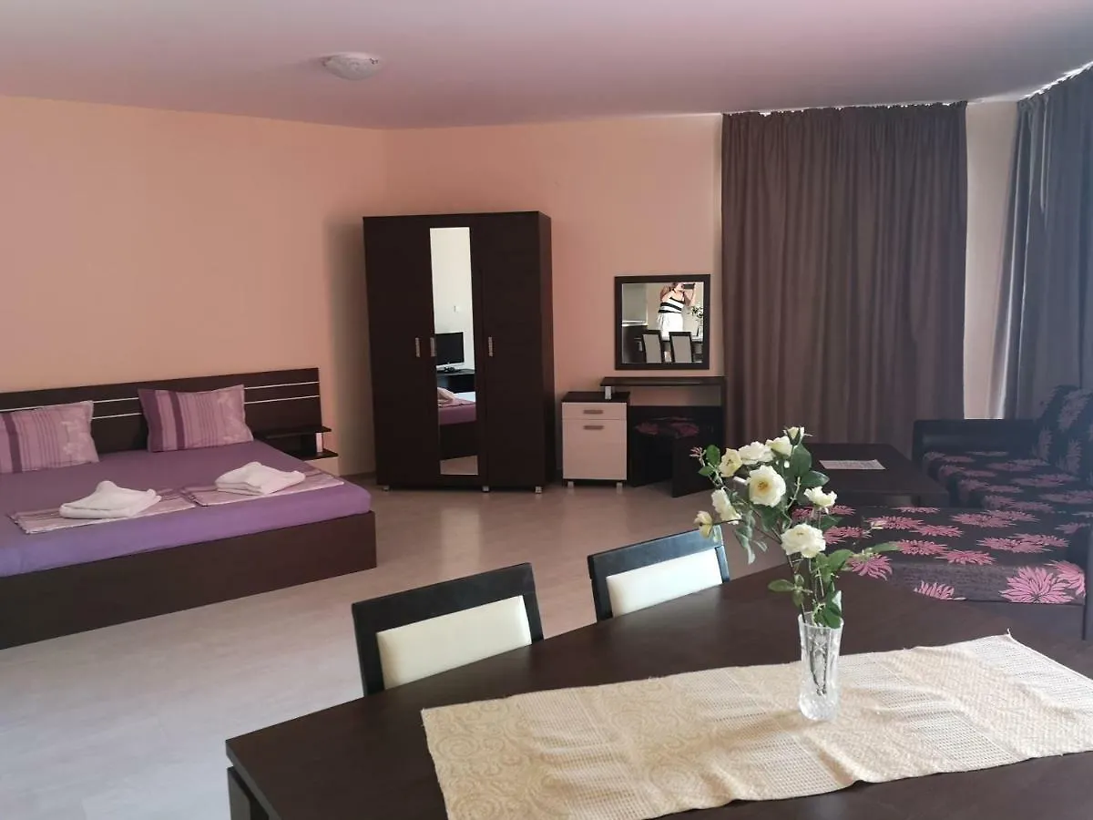Rose Garden Omax Apartments Sunny Beach 3*,