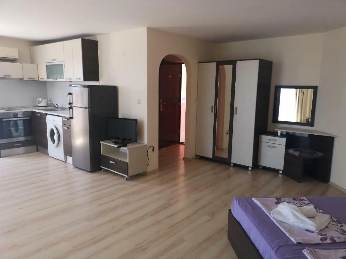 Rose Garden Omax Apartments Sunny Beach 3*,