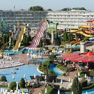 Szálloda Aqua Nevis & Aqua Park, Napospart